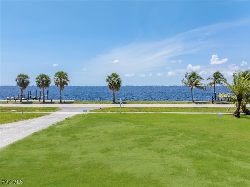 6105 W Riverside Drive