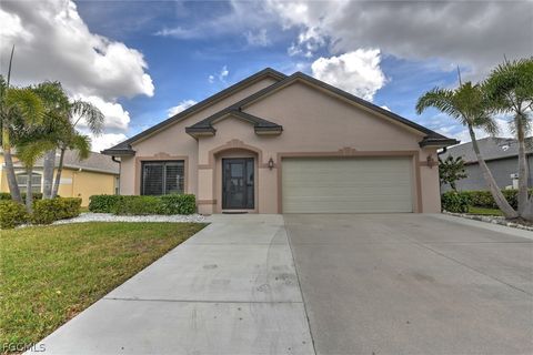 15613 Beachcomber Avenue Fort Myers FL 33908