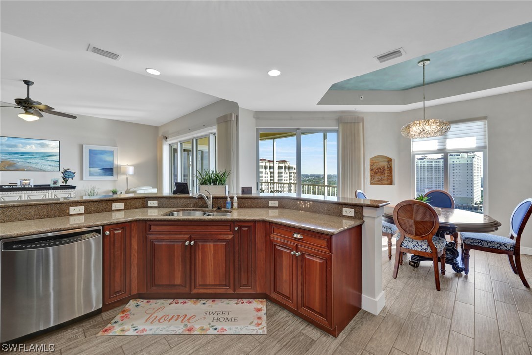 6081 Silver King Boulevard 1105