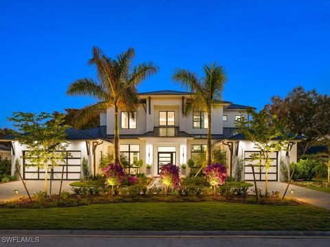 805 Knoll Wood Court Naples FL 34108