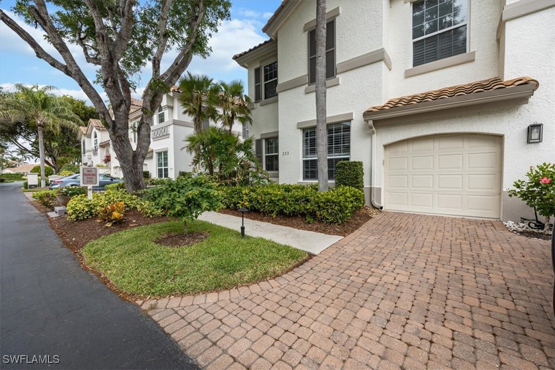 233 Colonade Circle 2205