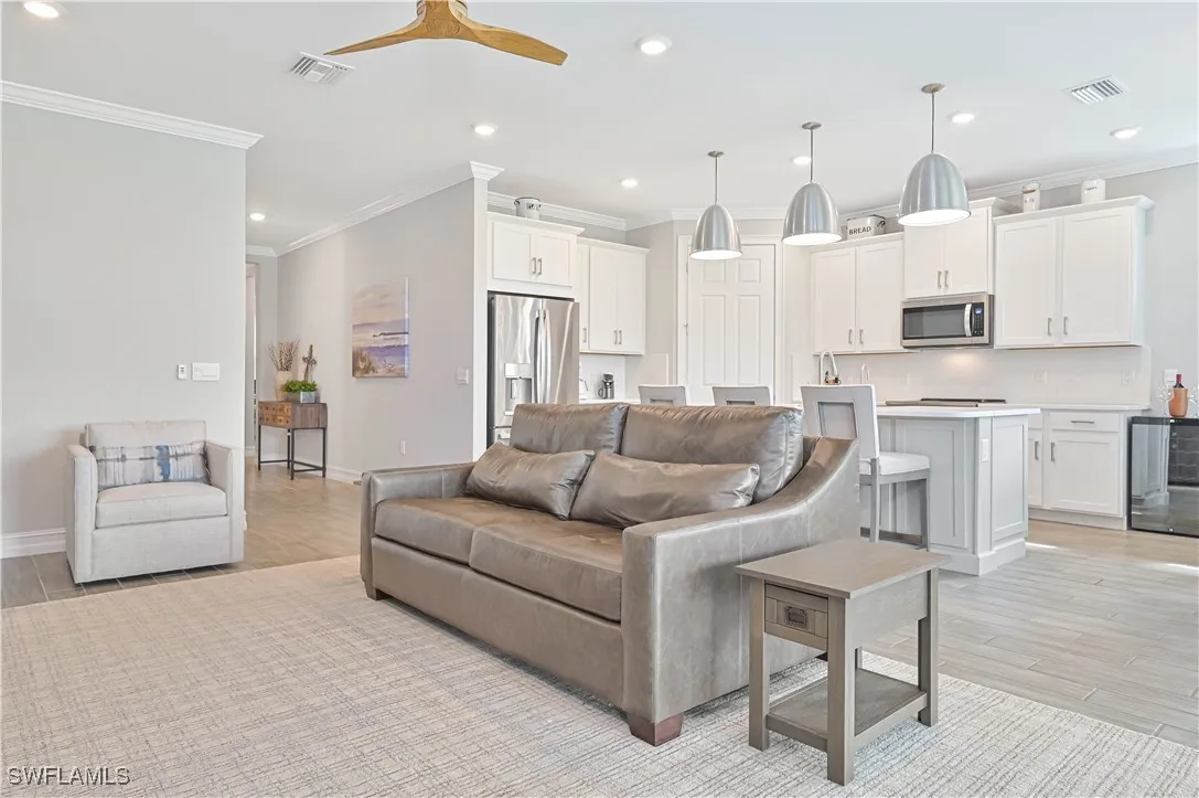 Alva, Florida 33920, United States, 3 Bedrooms Bedrooms, ,2 BathroomsBathrooms,Residential,Active,143154