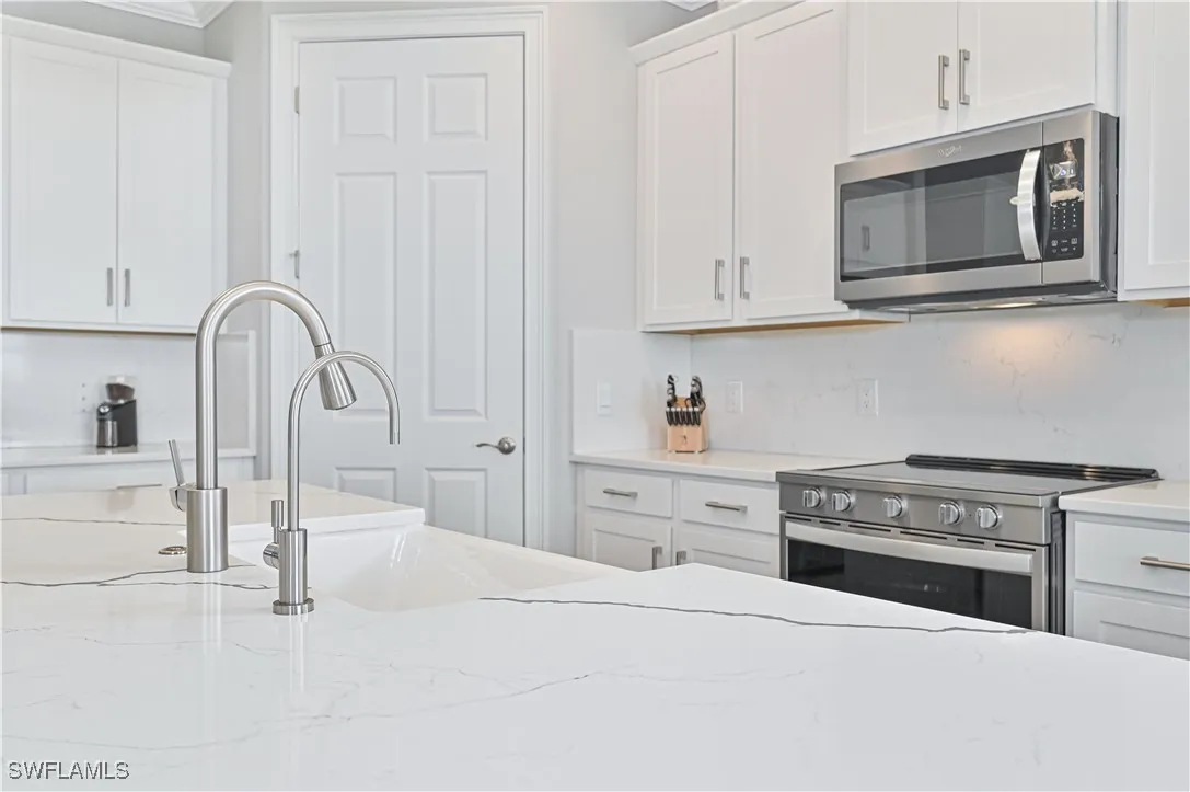 Alva, Florida 33920, United States, 3 Bedrooms Bedrooms, ,2 BathroomsBathrooms,Residential,Active,143154