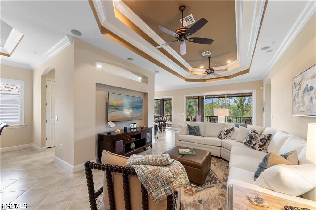 10351 Glastonbury Circle 201