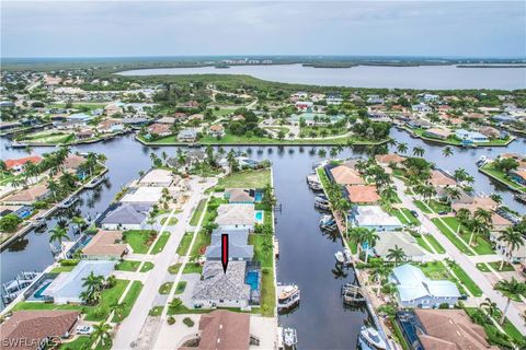 A home in MARCO ISLAND