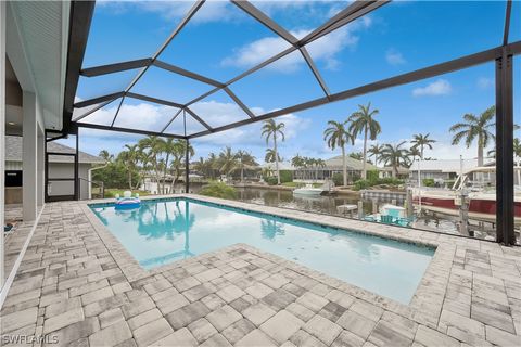 A home in MARCO ISLAND