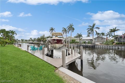 A home in MARCO ISLAND