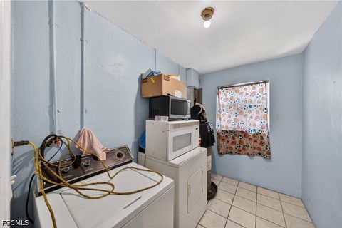 Tiny photo for 1904 Fountain Street, Fort Myers, FL 33916 (MLS # 2026020755)