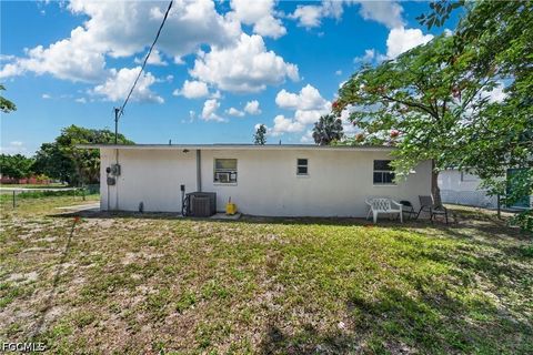 Tiny photo for 1904 Fountain Street, Fort Myers, FL 33916 (MLS # 2026020755)