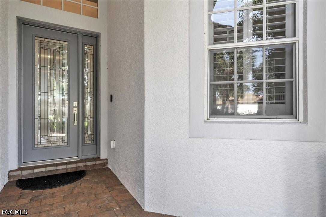 3910 Lakeview Isle Court