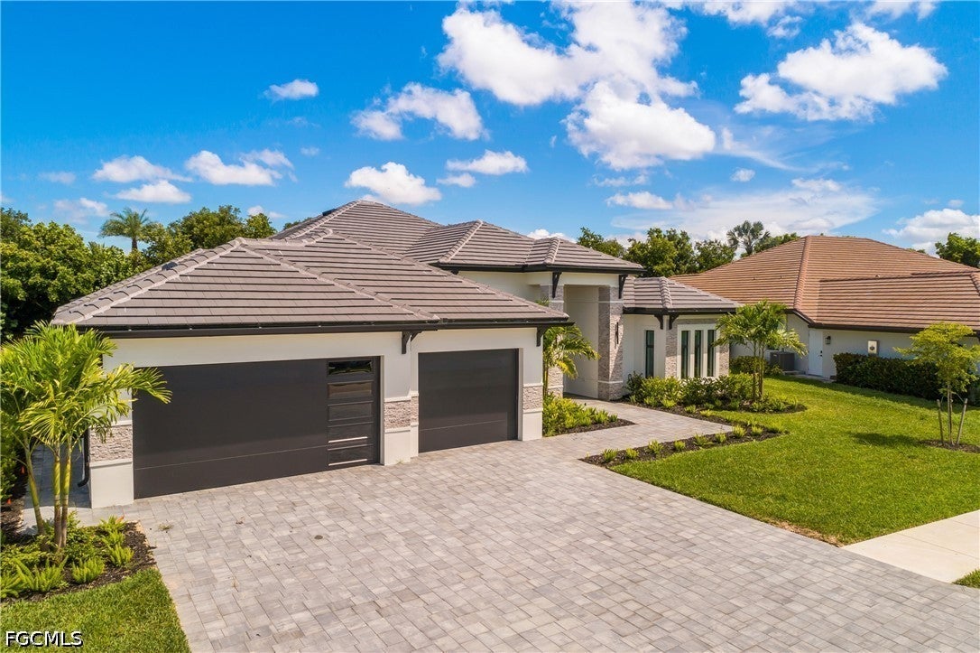 14318 Charthouse Circle