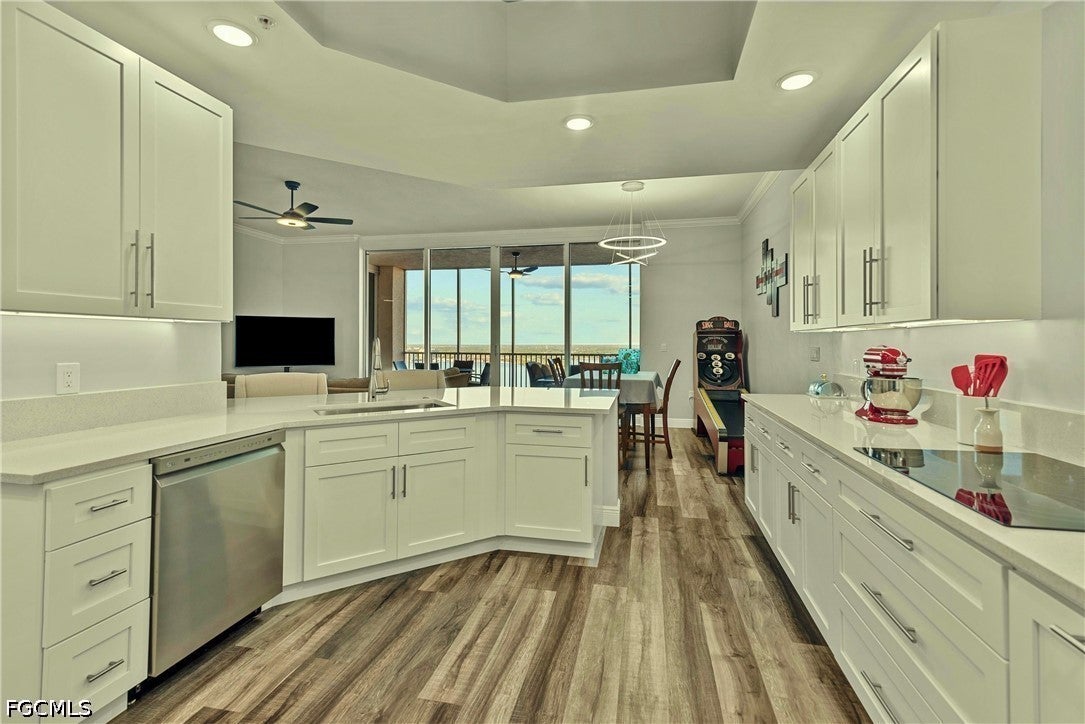 2104 W FIRST Street 2702