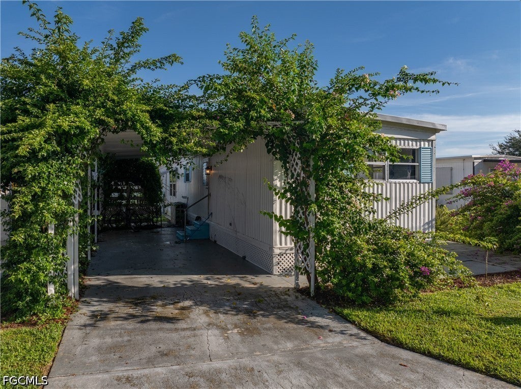 2012 S Olga Drive 28