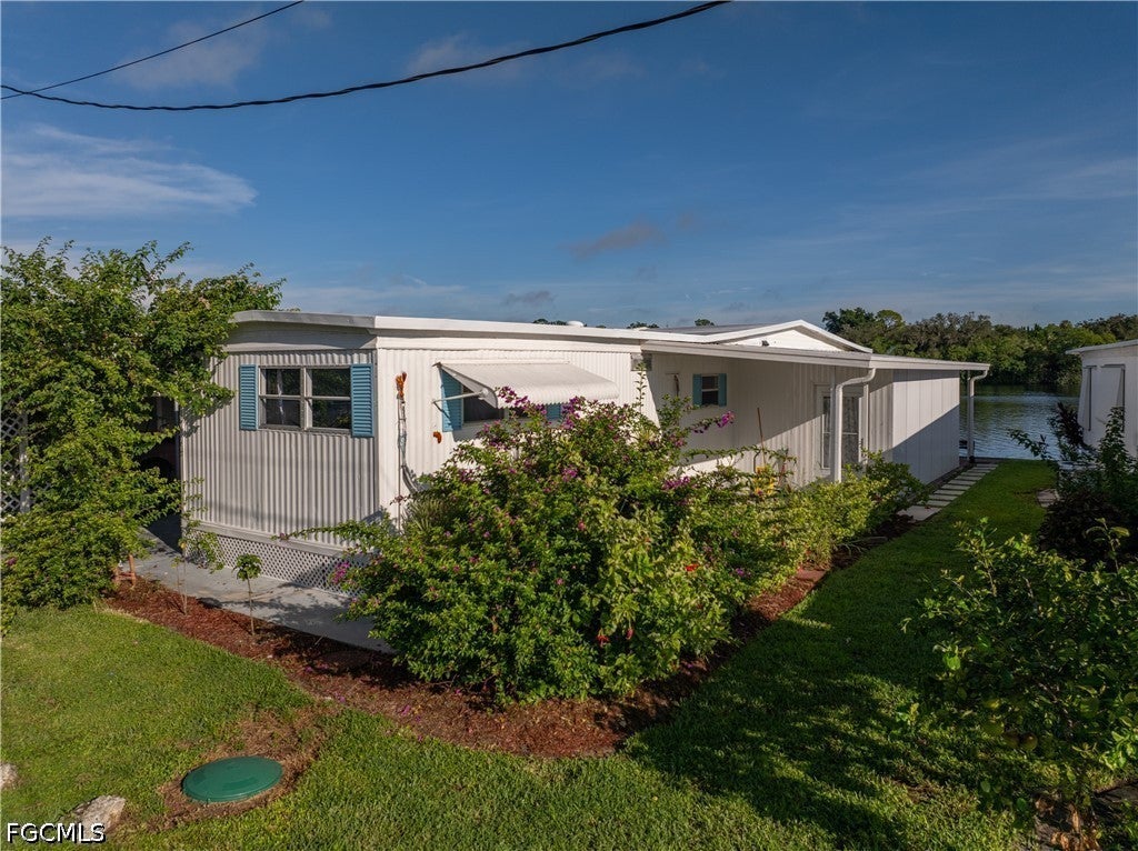 2012 S Olga Drive 28
