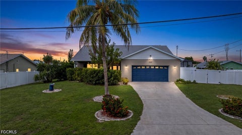 1520 SE 15th Place Cape Coral FL 33990