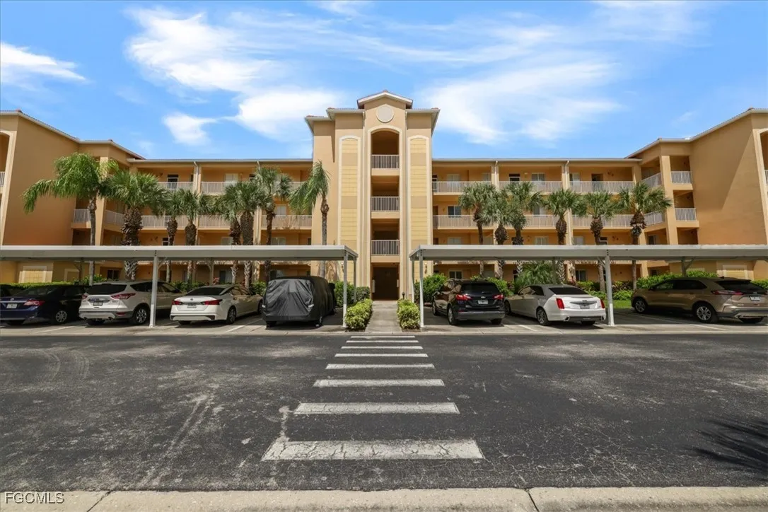 Fort Myers, Florida 33919, United States, 2 Bedrooms Bedrooms, ,2 BathroomsBathrooms,Residential,Active,215491
