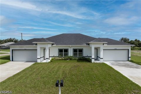Tiny photo for 702 Broadway Avenue, Lehigh Acres, FL 33972 (MLS # 2026020315)
