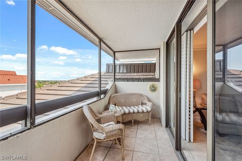 A home in MARCO ISLAND