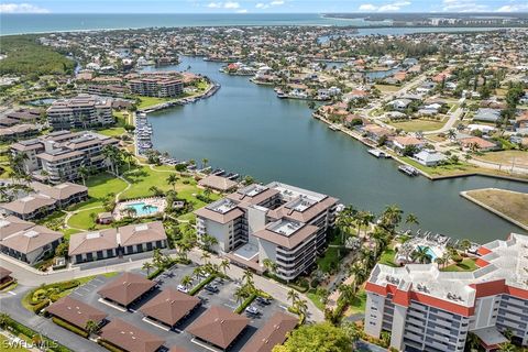 A home in MARCO ISLAND