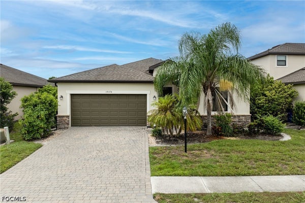 14378 VINDEL CIR, FORT MYERS, FL 33905 - Image 382828fd0496bc4fe5bb4cf3f7fe217d/2947780205