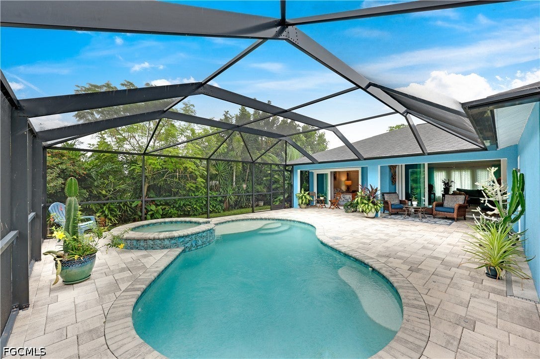 909 SW 31st Street