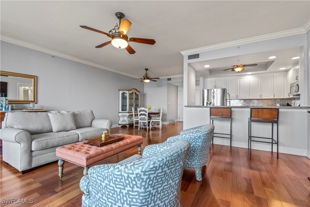 2090 W 1st Street I409