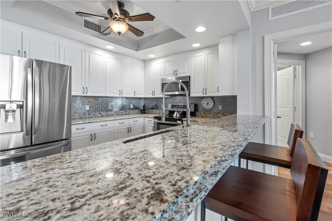 2090 W 1st Street I409