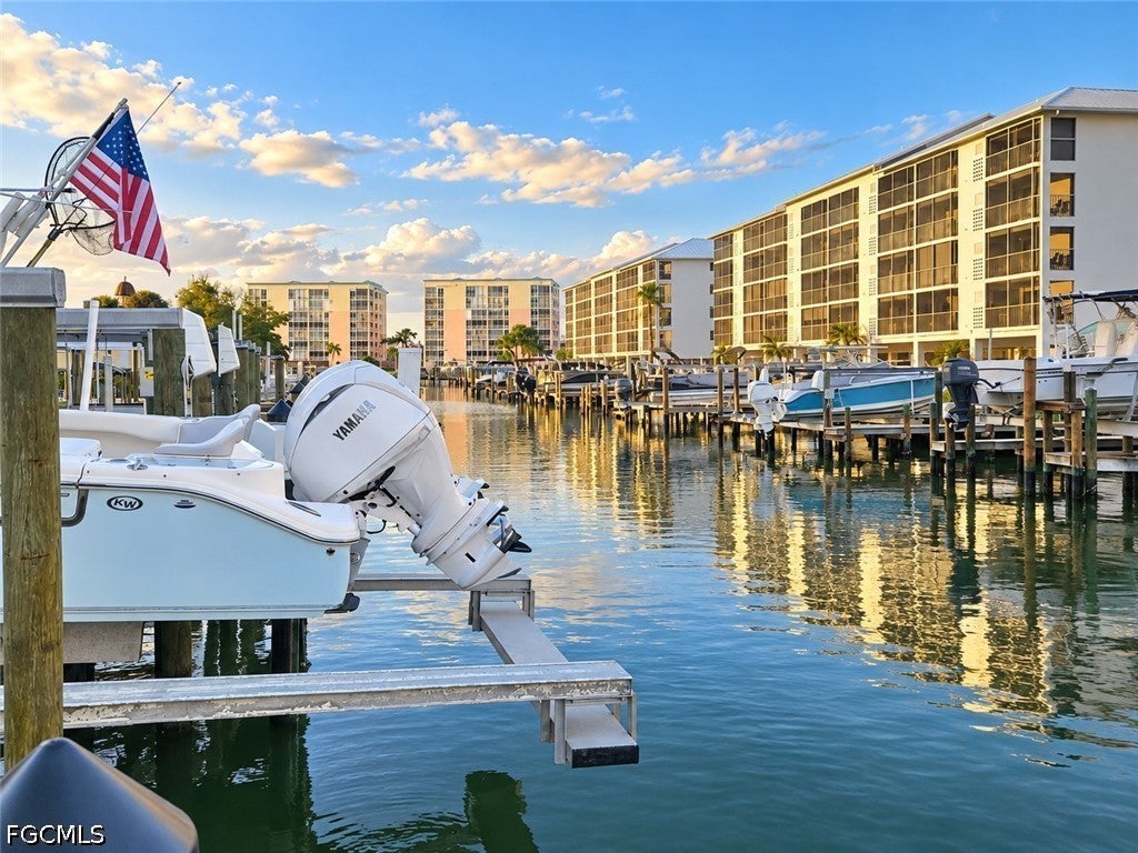7327 Estero Boulevard 100