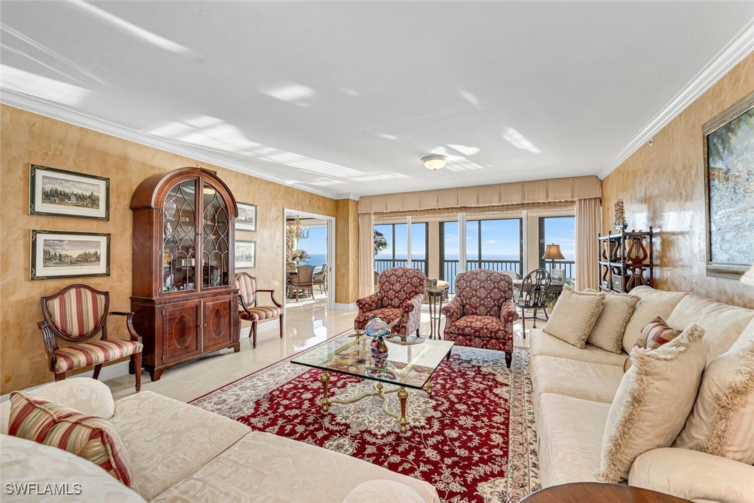 8171 Bay Colony Drive 1902