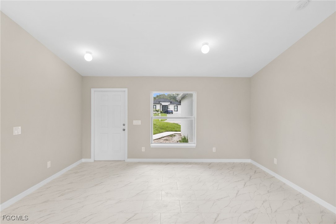 1246 Ecclesia Street E