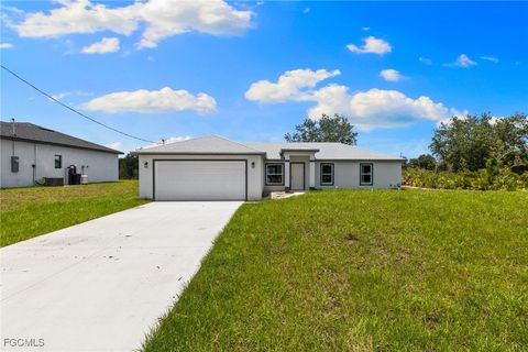 1246 Ecclesia Street E Lehigh Acres FL 33974