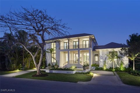 2021 Gordon Drive E Naples FL 34102