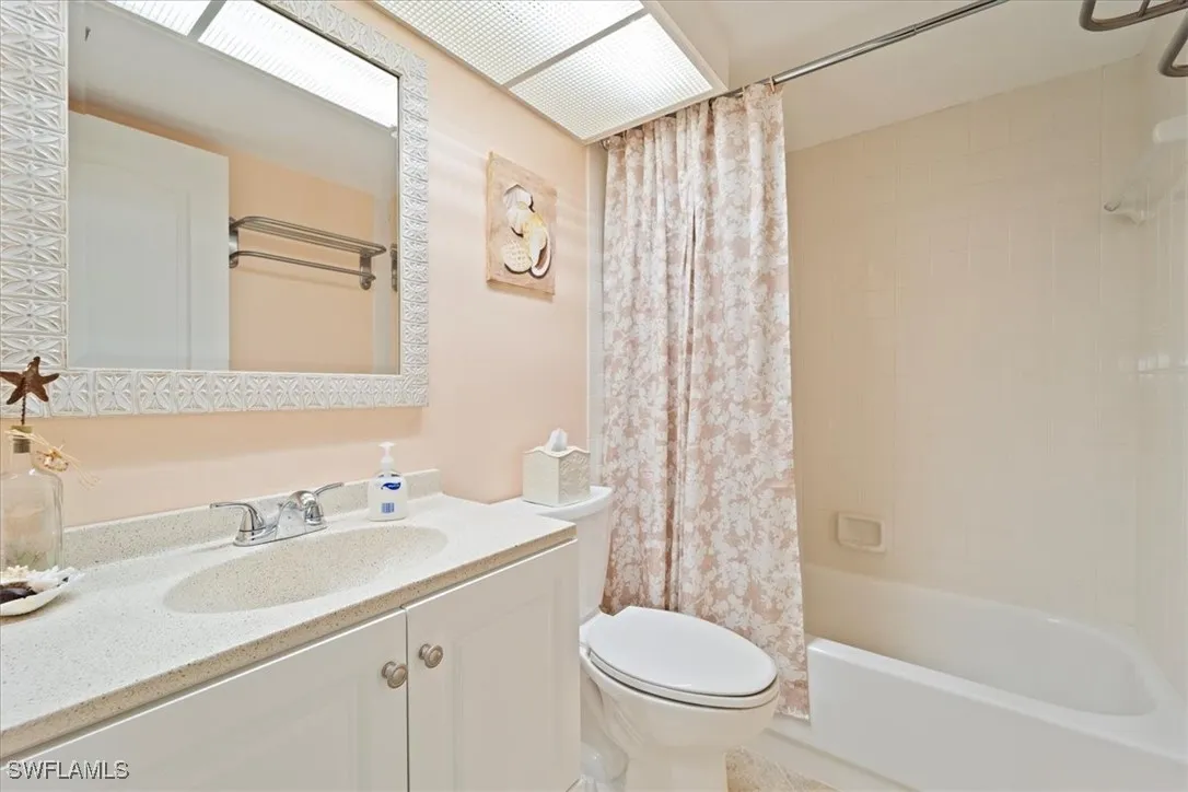 Naples, Florida 34104, United States, 2 Bedrooms Bedrooms, ,2 BathroomsBathrooms,Residential,Pending,131547