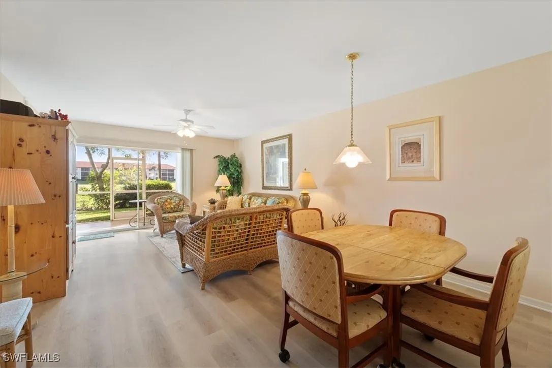 Naples, Florida 34104, United States, 2 Bedrooms Bedrooms, ,2 BathroomsBathrooms,Residential,Pending,131547