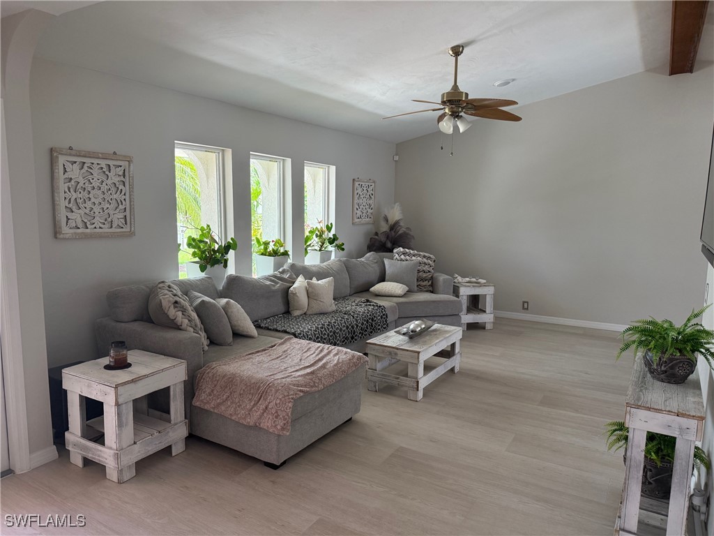 804 SW Santa Barbara Place
