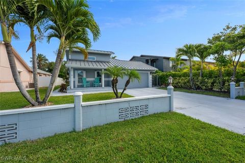 607 92nd Avenue N Naples FL 34108