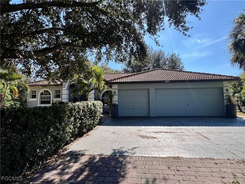2610 52nd Avenue NE Naples FL 34120