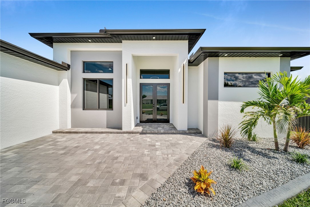 805 SW 10th Place