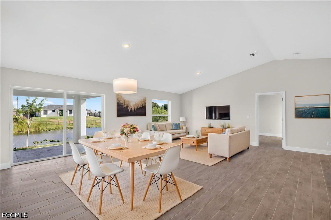 915 NW 9th Place
