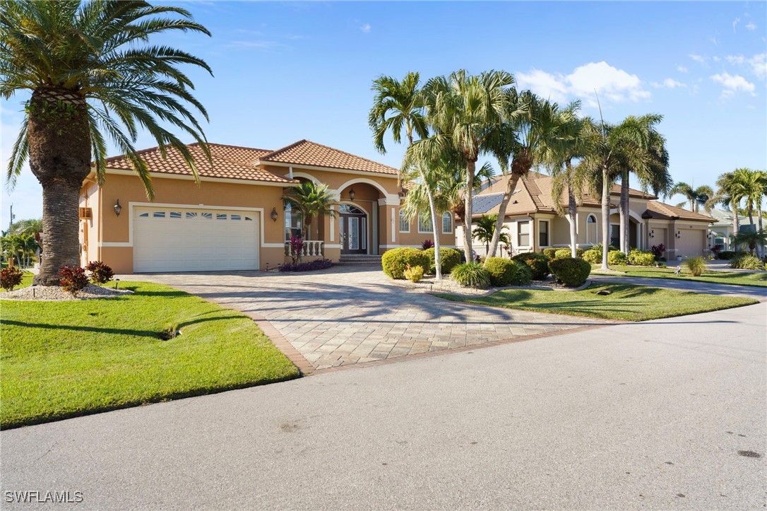 5220 SW 8th Place