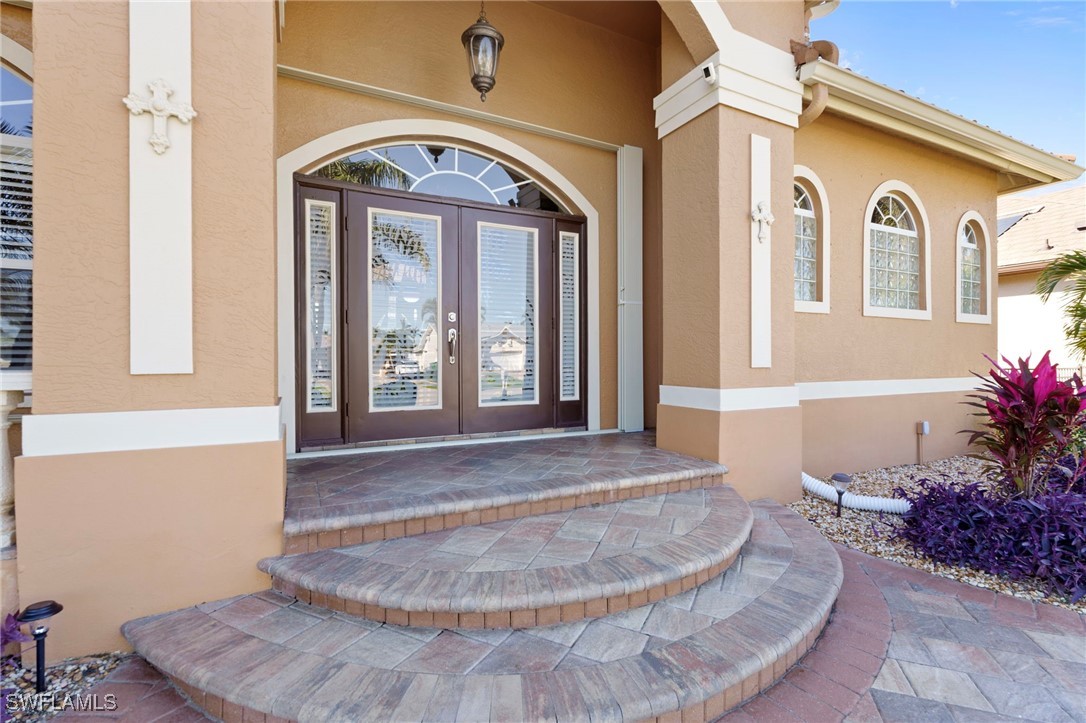 5220 SW 8th Place