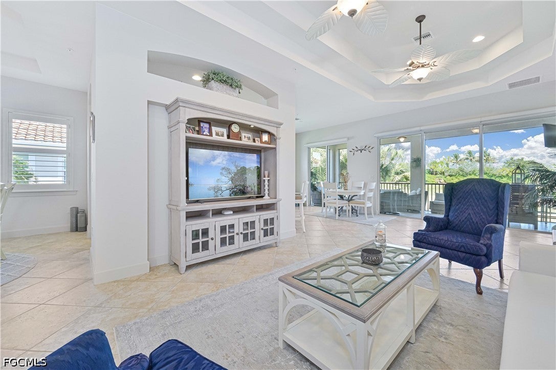10251 Glastonbury Circle 201