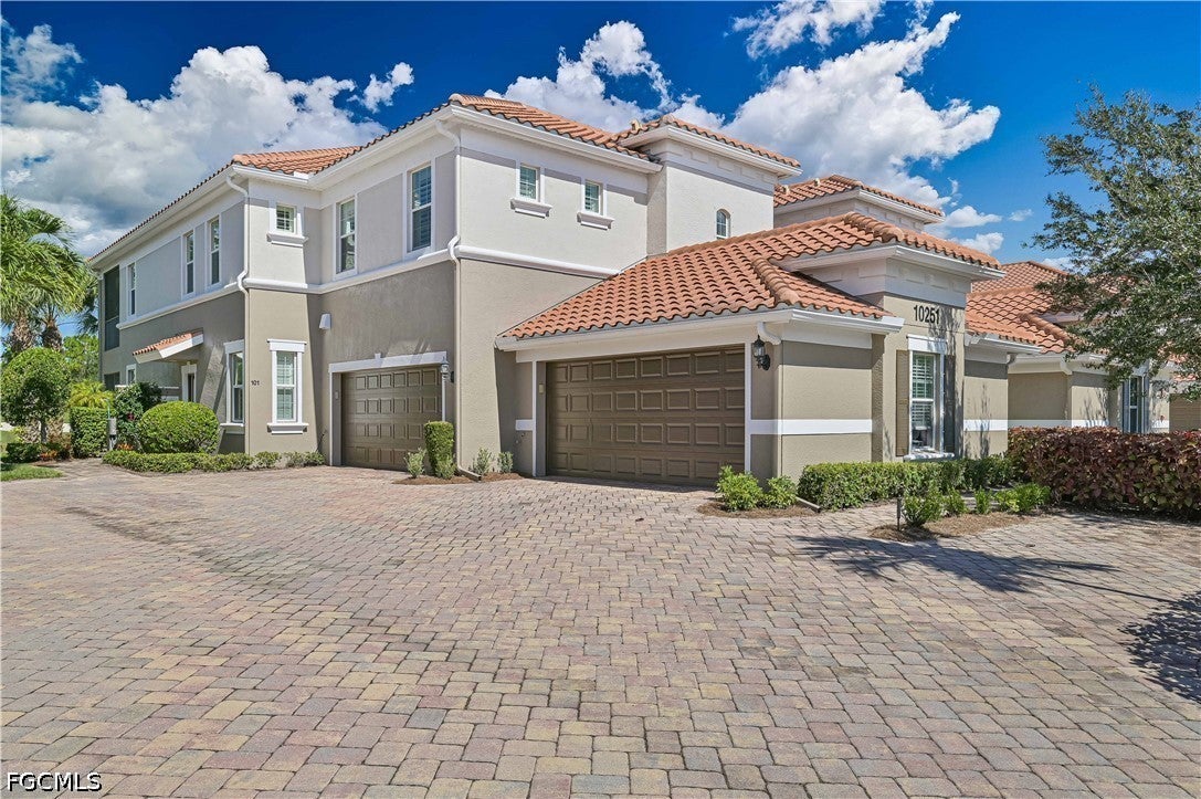 10251 Glastonbury Circle 201