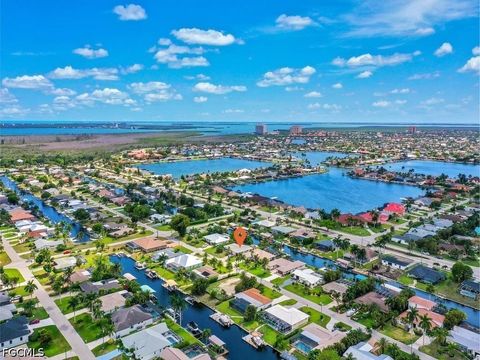 Tiny photo for 5204 SW 3rd Avenue, Cape Coral, FL 33914 (MLS # 2026017228)