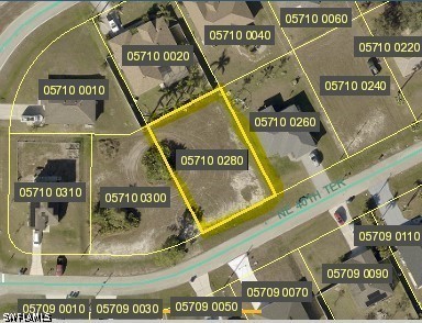 Parcel Map. Displaying the property and surroundin