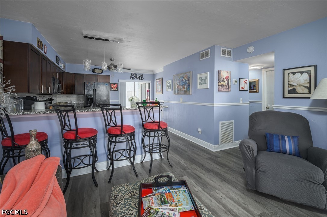 4903 Vincennes Street 110