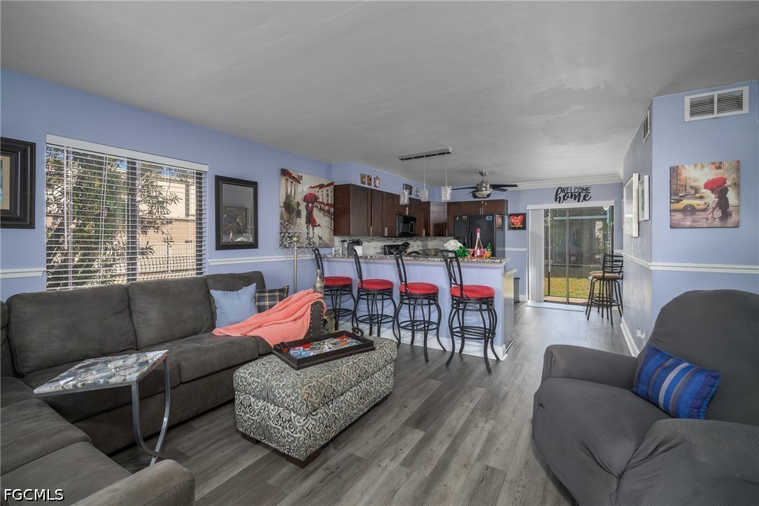 4903 Vincennes Street 110