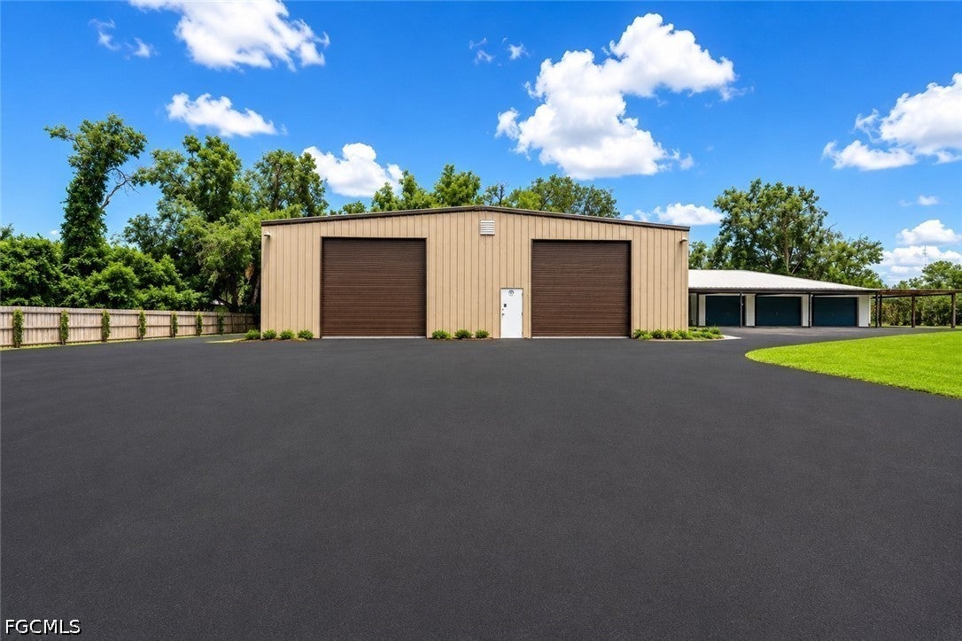 27255 HICKORY HILL Road