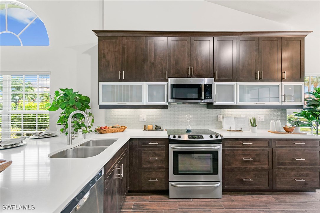 1733 San Bernadino Way K406