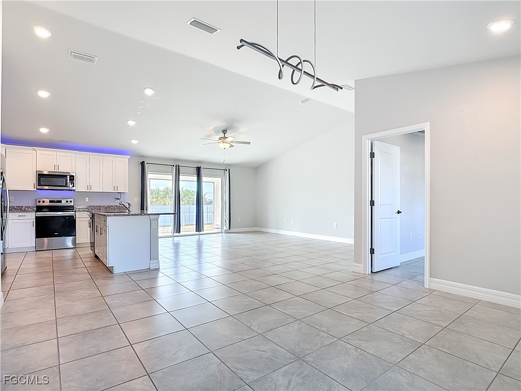 1021 Cedartree Avenue